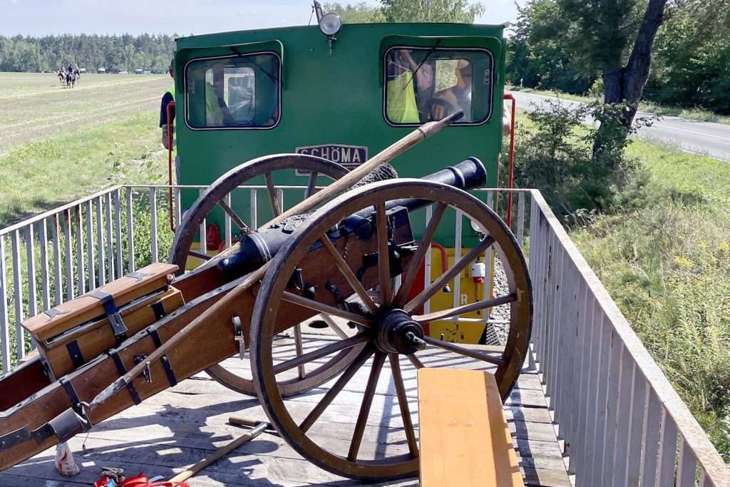 Kanone auf Schöma-Kohlebahn der Westerntage